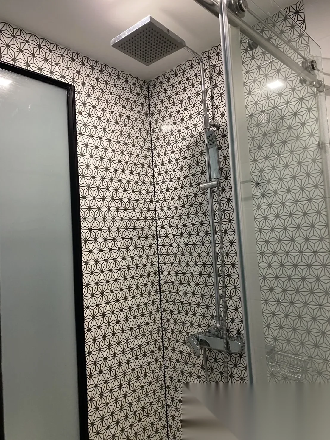 Апартаменты 1BR в ЖК Royal Lee The Terminal Phuket · Саку · Вид на бассейн — фото 3