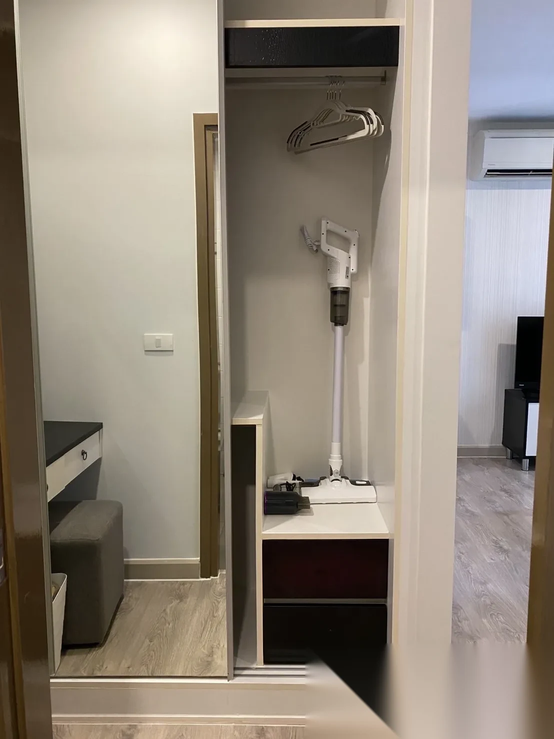 Апартаменты 1BR в ЖК Royal Lee The Terminal Phuket · Саку · Вид на бассейн — фото 7