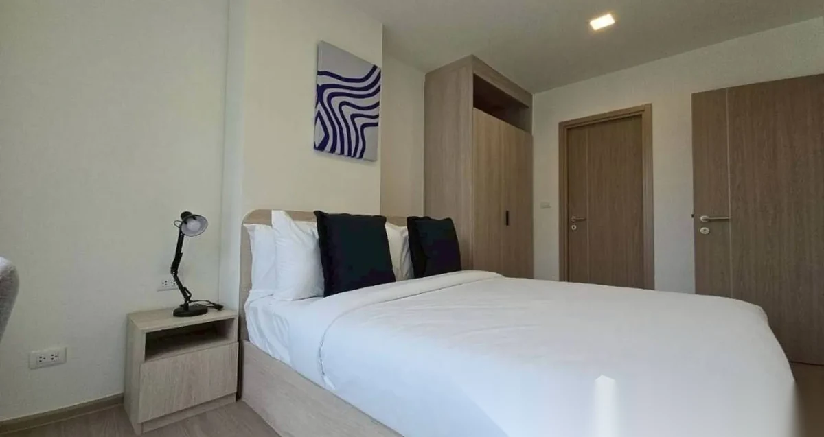 Апартаменты 2BR в ЖК THE BASE Bukit · Вичит · Вид на бассейн