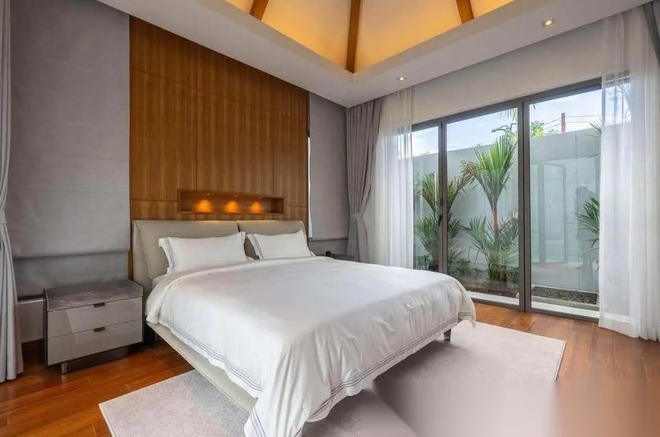 3 Bedroom Villa for rent at Anchan Flora complex · Thep Krasattri · Pool View — photo 9