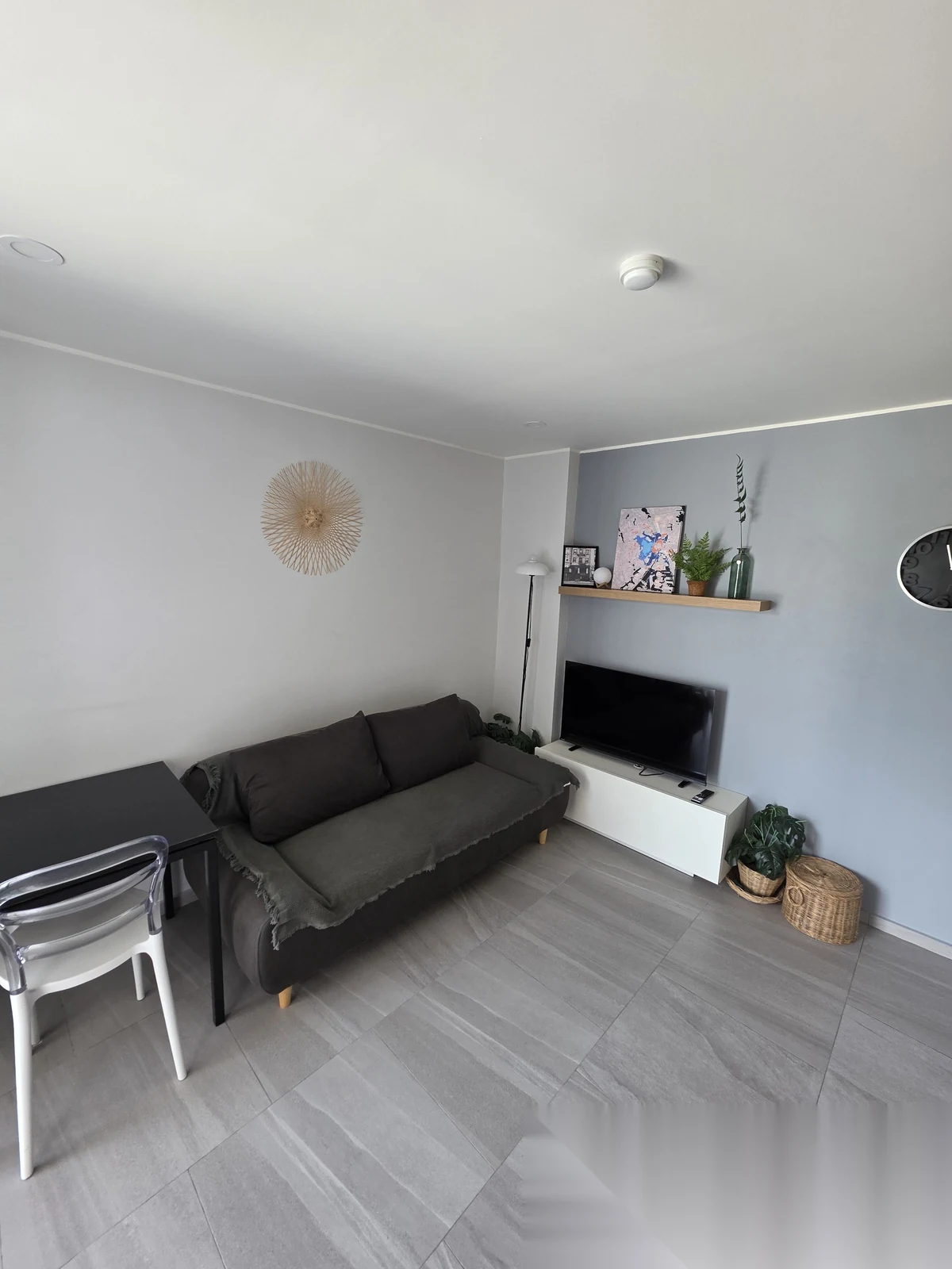 1 Bedroom Apartment for rent at NOON Village Tower II complex · Chalong · Pool View — photo 2