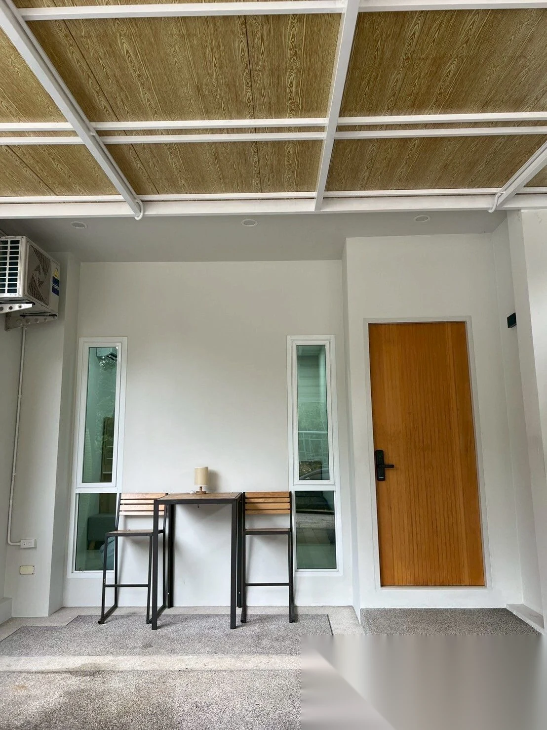 2 Bedroom Townhouse for rent at Modern Life Si Sunthon complex · Si Sunthon · Garden View — photo 4