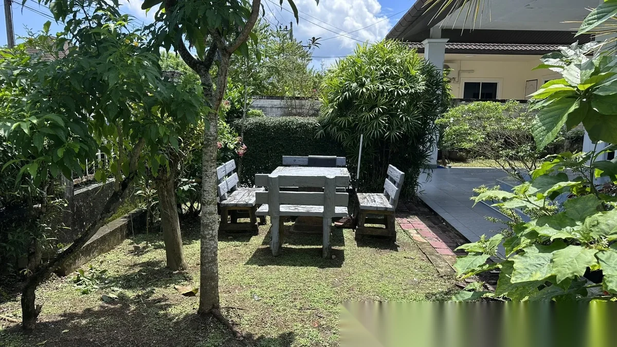 3 Bedroom House for rent at Baan Suan Yu Charoen 3 complex · Si Sunthon · Garden View — photo 4