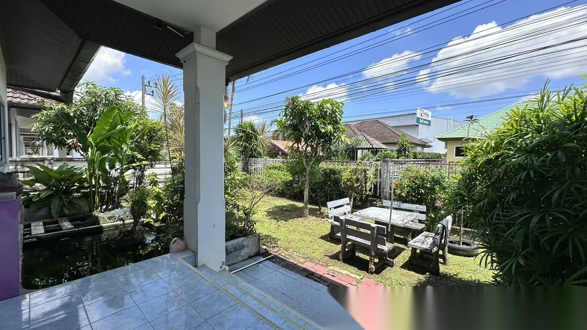 3 Bedroom House for rent at Baan Suan Yu Charoen 3 complex · Si Sunthon · Garden View — photo 8