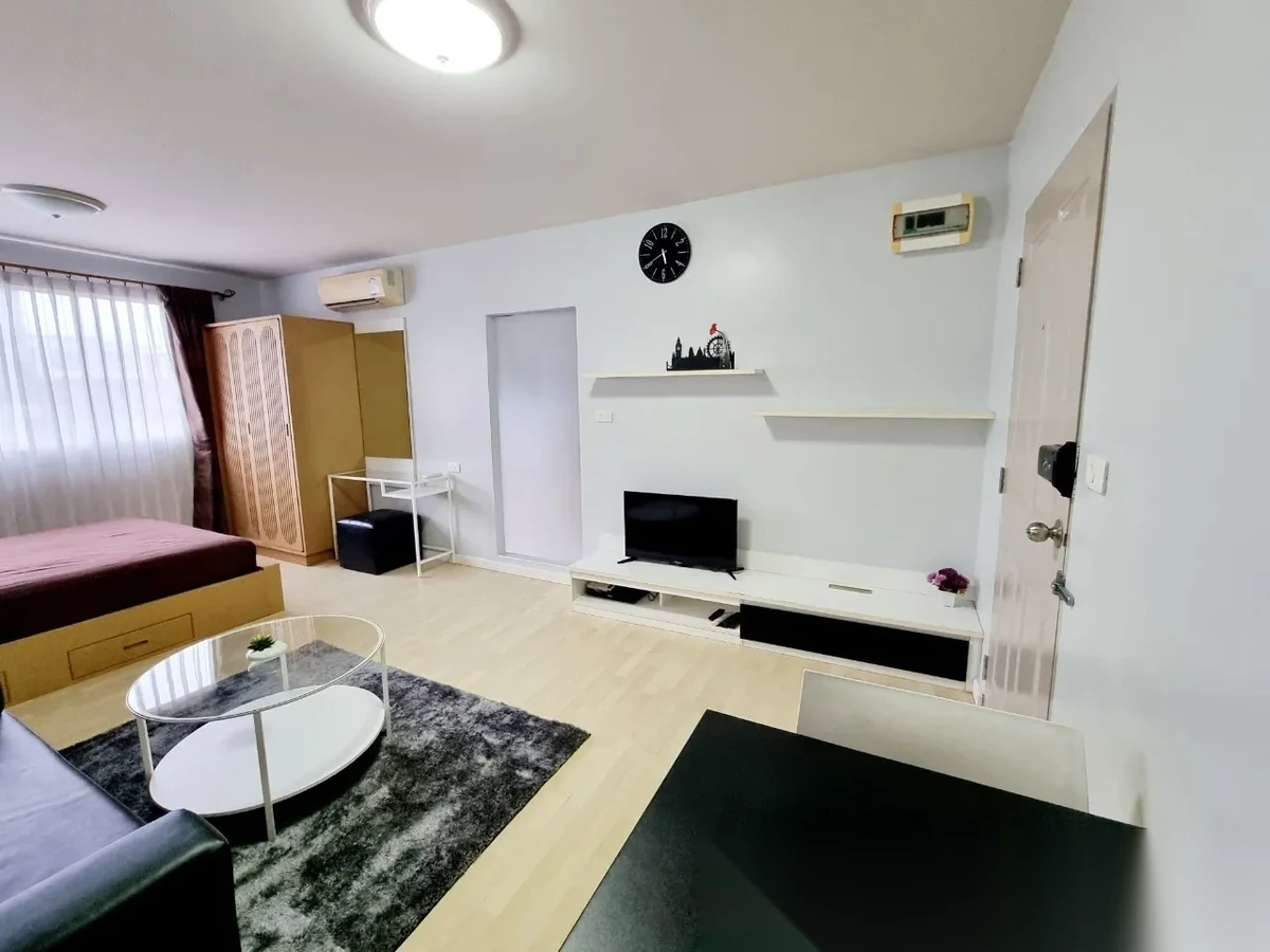 Studio Apartment for rent at D Condo Kathu complex · Kathu · Pool View — photo 3