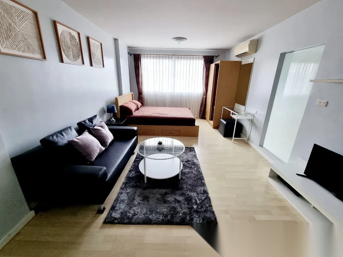 Studio Apartment for rent at D Condo Kathu complex · Kathu · Pool View — photo 4