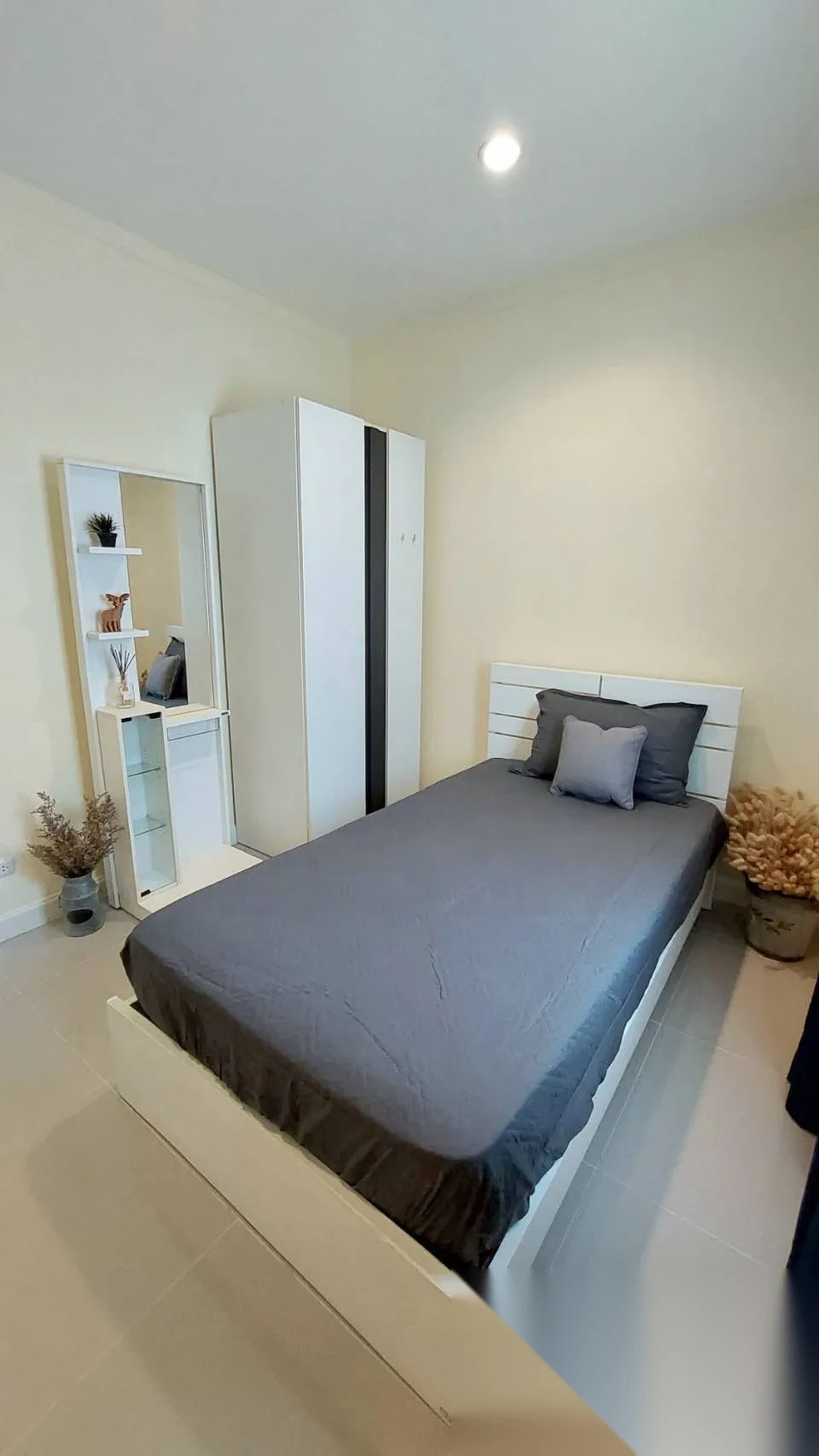 4 Bedroom Townhouse for rent at I Leaf Town 2 Monument complex · Si Sunthon — photo 8