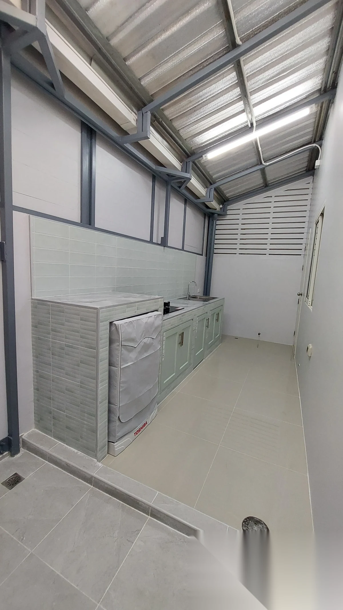 4 Bedroom Townhouse for rent at I Leaf Town 2 Monument complex · Si Sunthon — photo 12