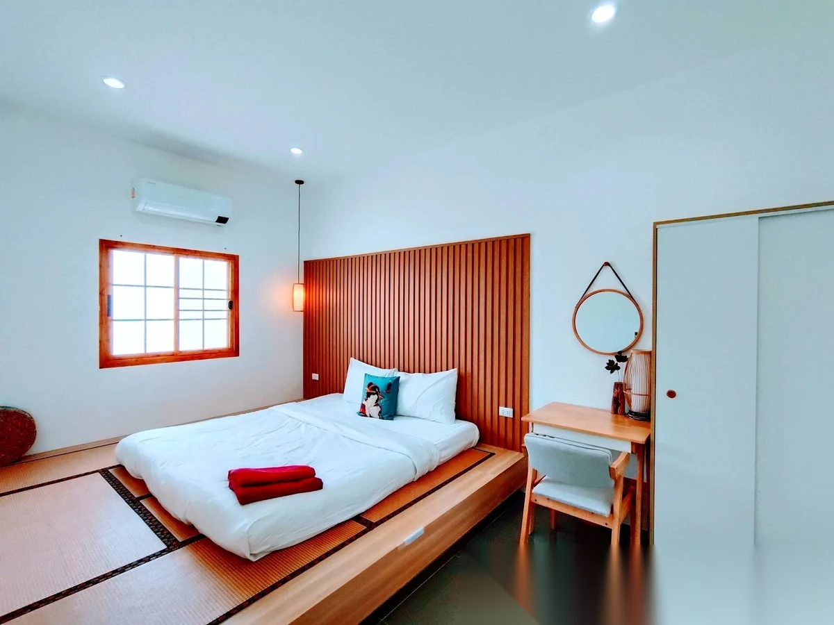 2 Bedroom Townhouse for rent at Sunrise Garden complex · Thep Krasattri · Pool View — photo 3