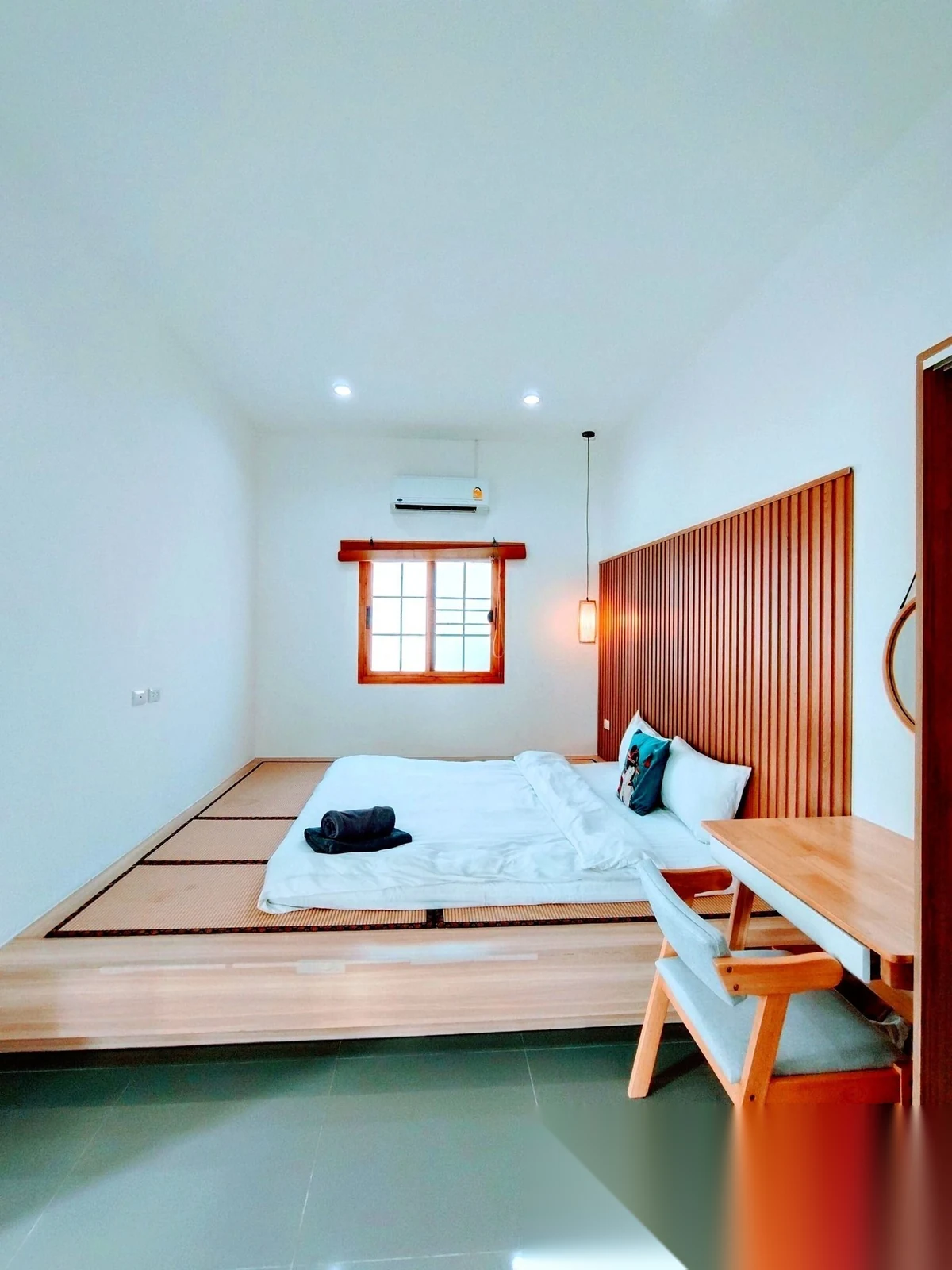 Таунхаус 2BR в комплексе Sunrise Garden · Теп Красаттри · Вид в сад — фото 4