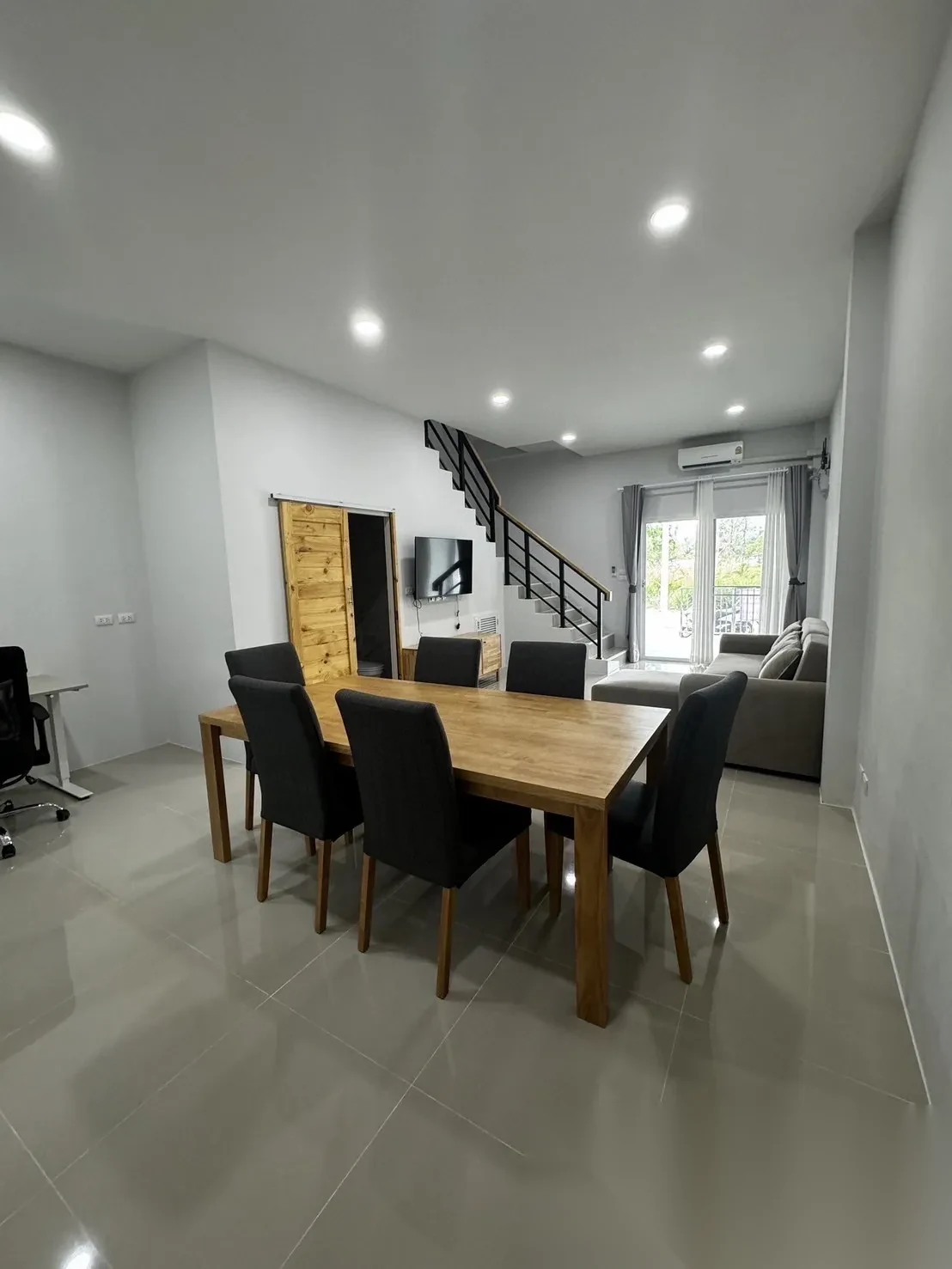 3 Bedroom Townhouse for rent at The Rich Villas Palai complex · Chalong · Pool View — photo 4