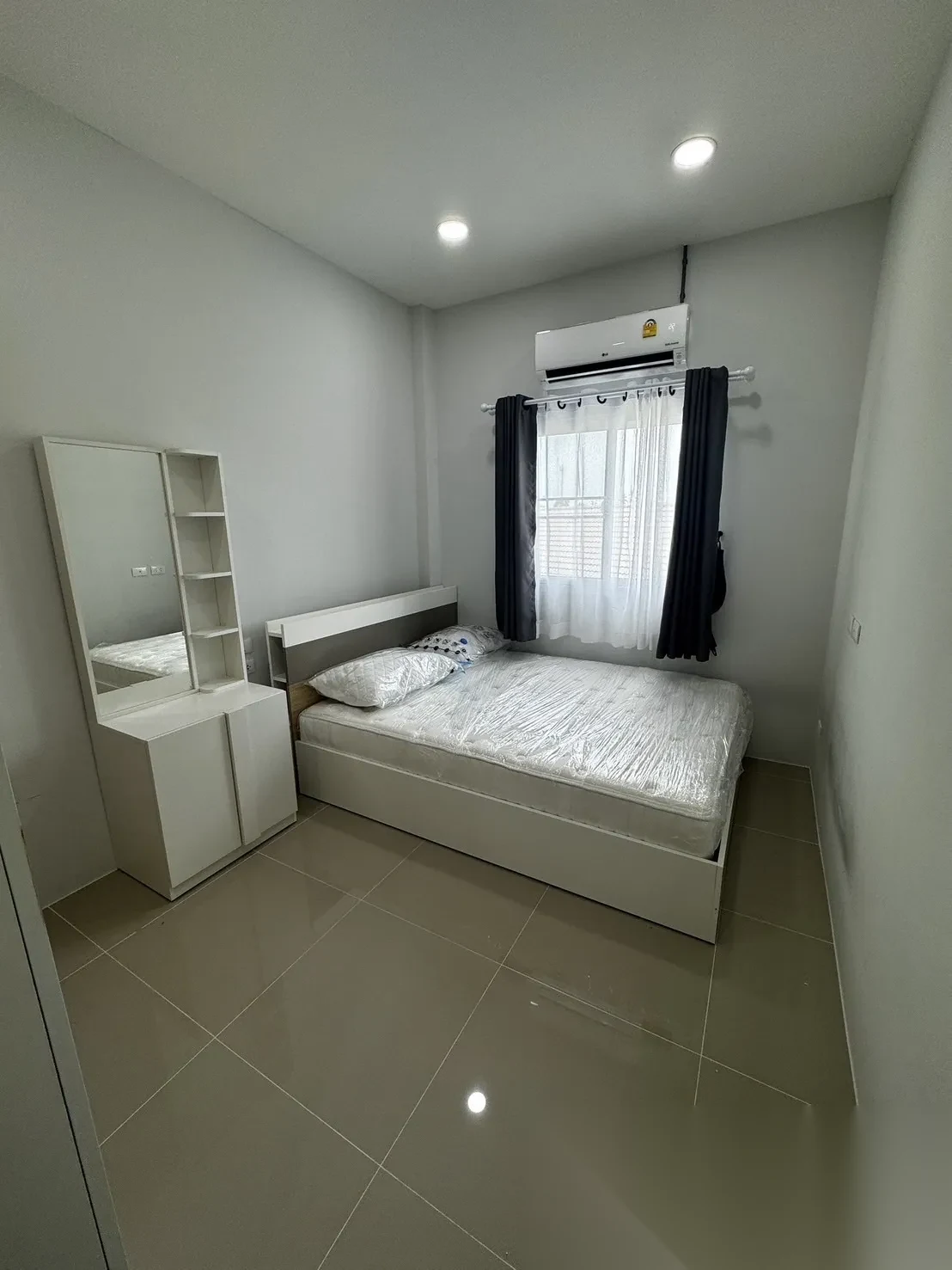 3 Bedroom Townhouse for rent at The Rich Villas Palai complex · Chalong · Pool View — photo 8