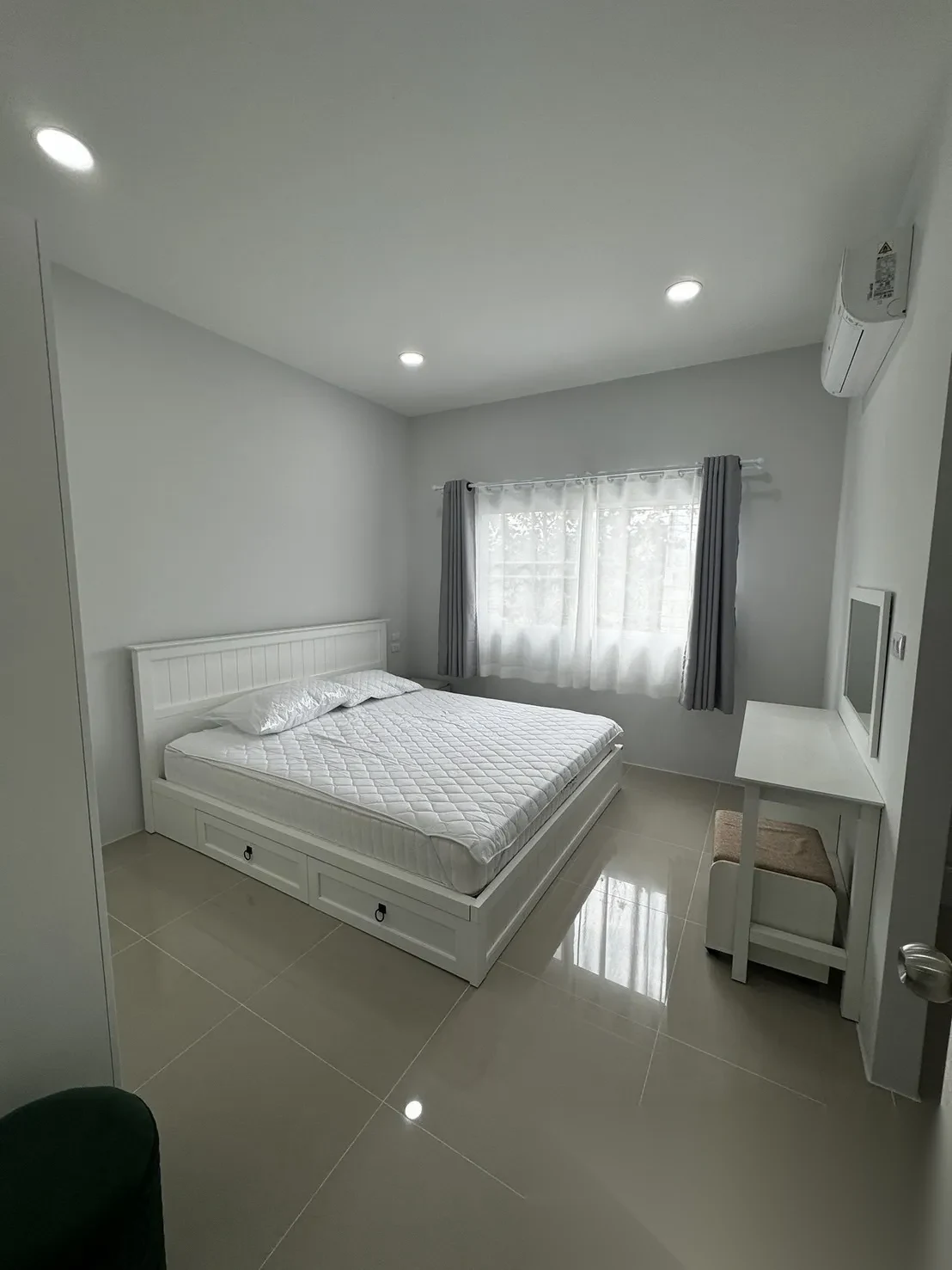 3 Bedroom Townhouse for rent at The Rich Villas Palai complex · Chalong · Pool View — photo 9