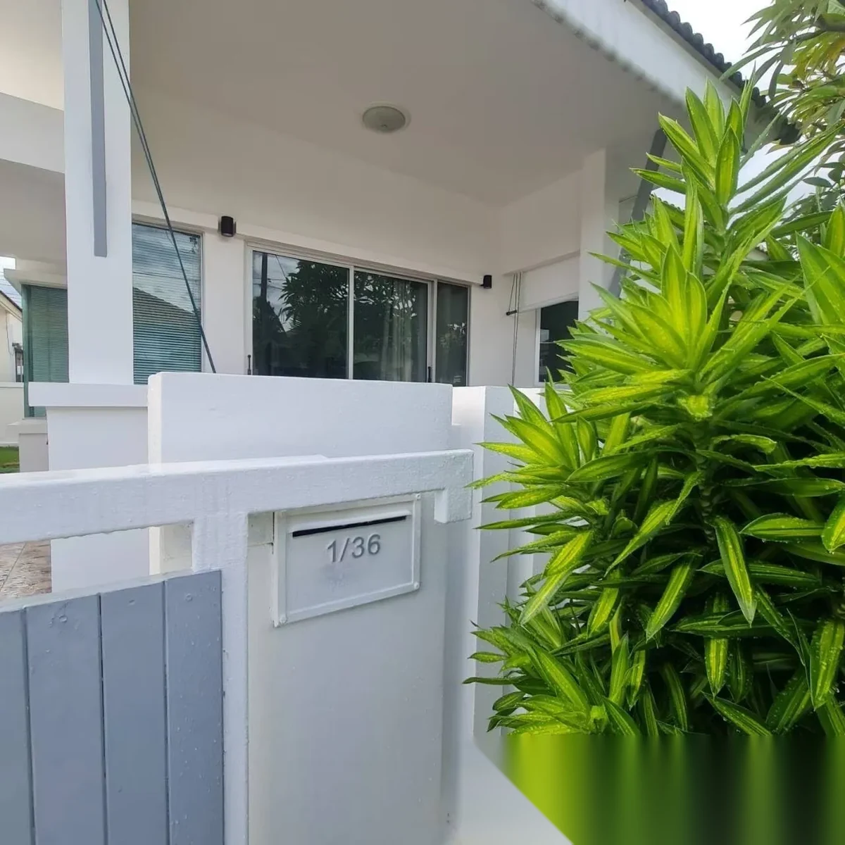 Дом 2BR в комплексе Prime Place Phuket-Victory Monument · Си Сунтон · Вид в сад — фото 4