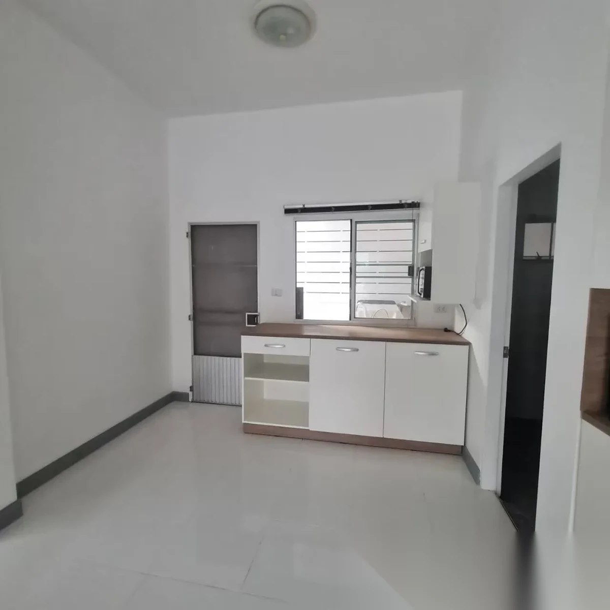 Дом 2BR в комплексе Prime Place Phuket-Victory Monument · Си Сунтон · Вид в сад — фото 5