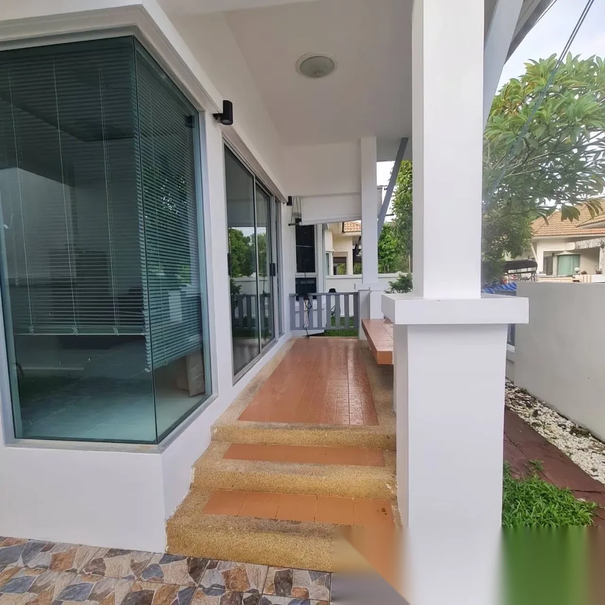 Дом 2BR в комплексе Prime Place Phuket-Victory Monument · Си Сунтон · Вид в сад — фото 12