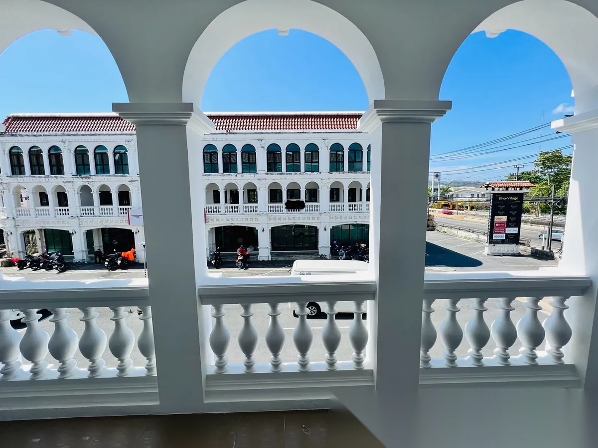 3 Bedroom Townhouse for rent at Sino Village complex · Phuket Town · Pool Access — photo 9