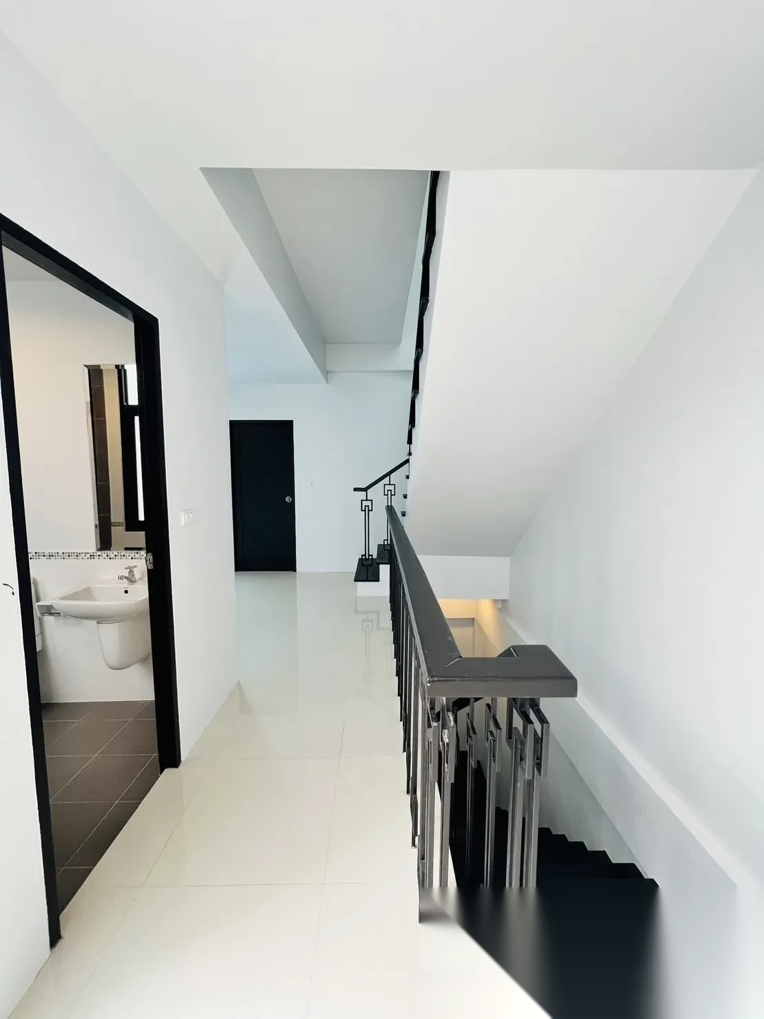 3 Bedroom Townhouse for rent at Sino Village complex · Phuket Town · Pool Access — photo 10