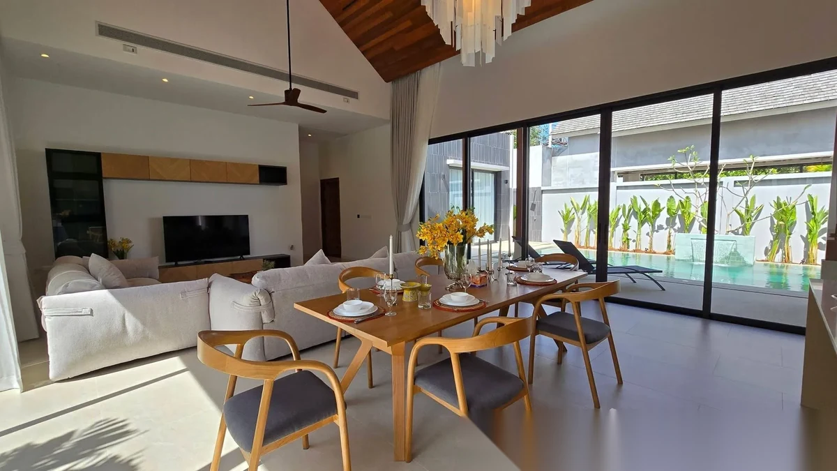 Вилла 3BR в комплексе Bougainvillea Villa · Си Сунтон · Вид на бассейн — фото 8