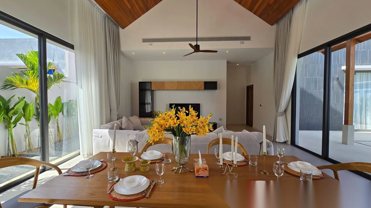 Вилла 3BR в комплексе Bougainvillea Villa · Си Сунтон · Вид на бассейн — фото 9