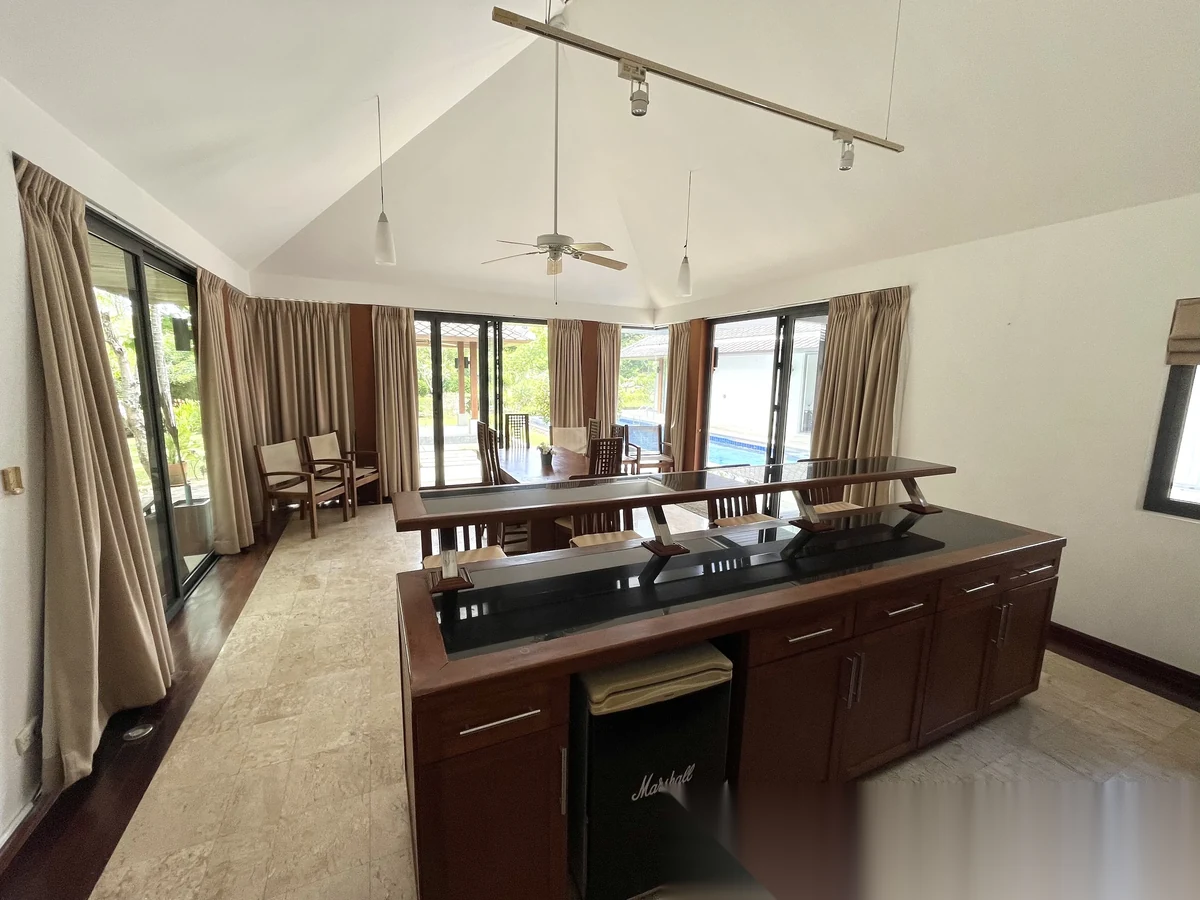 Вилла 3BR в комплексе Rawai Villas · Раваи · Выход к бассейну — фото 11