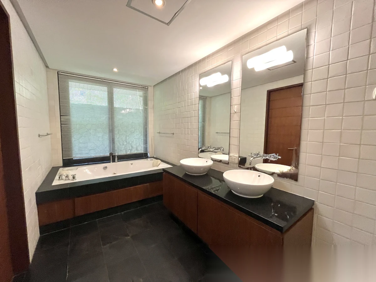 Вилла 3BR в комплексе Rawai Villas · Раваи · Выход к бассейну — фото 21