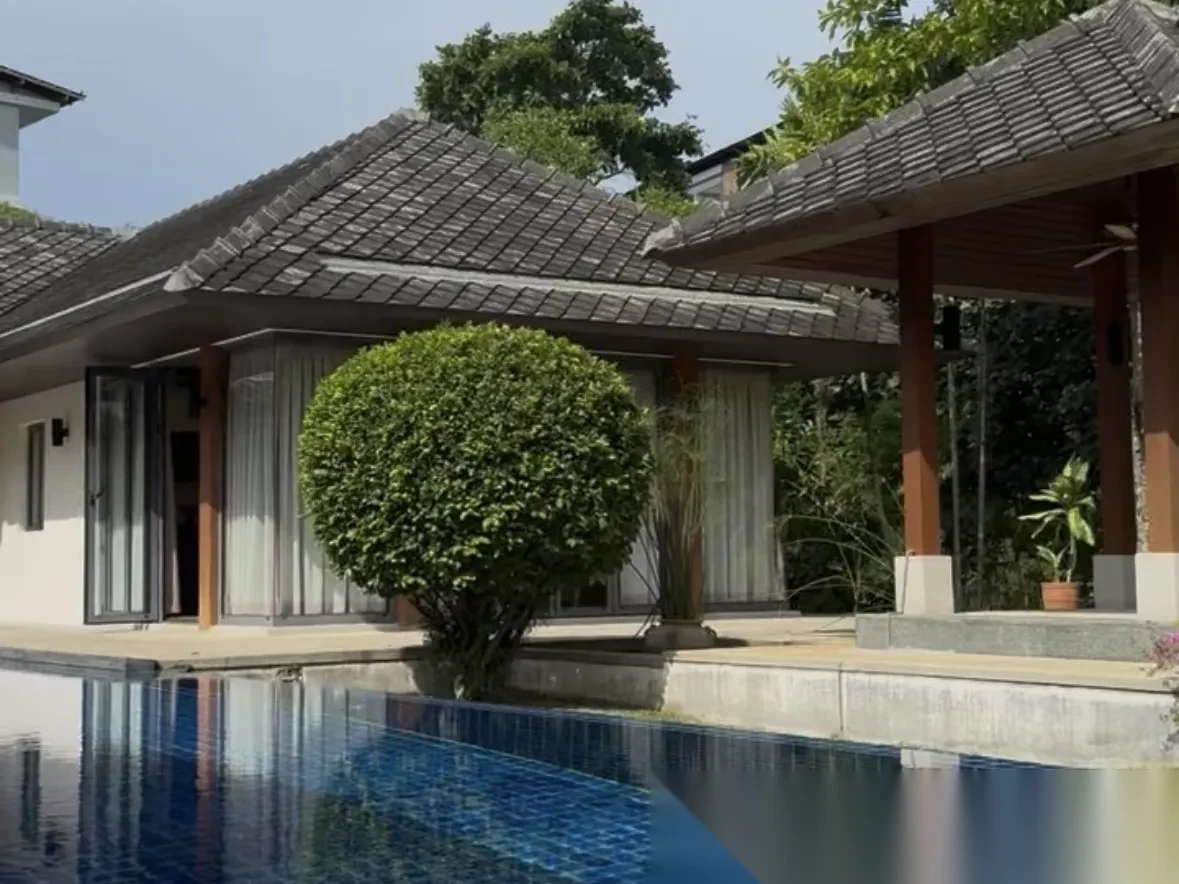 Вилла 3BR в комплексе Rawai Villas · Раваи · Выход к бассейну — фото 25