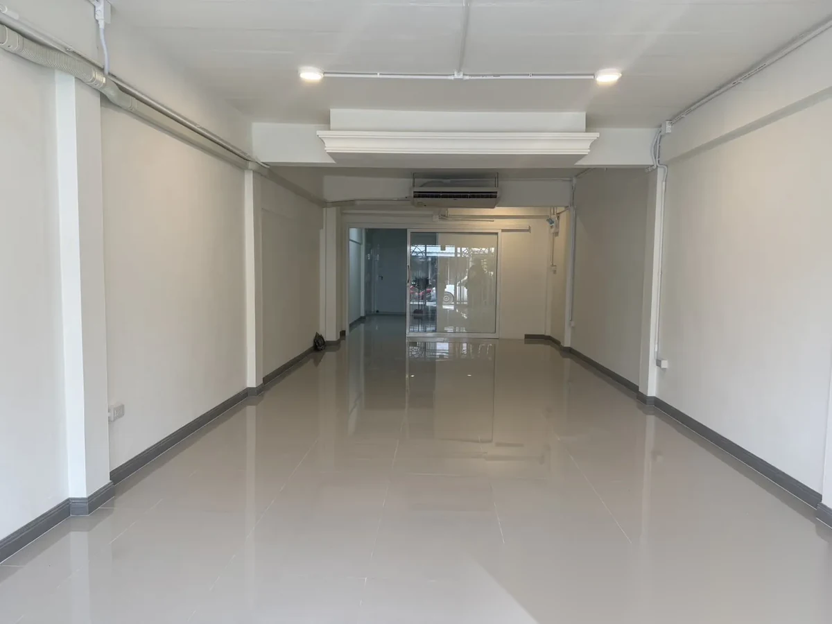 3 Bedroom Townhouse for rent at Irawadee Bypass Jeeteng complex · Phuket Town — photo 3