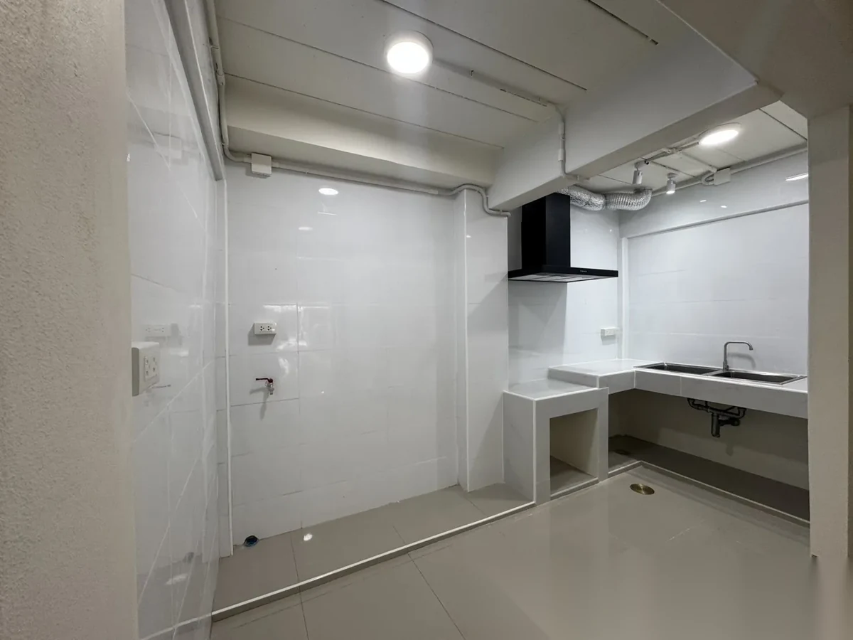 3 Bedroom Townhouse for rent at Irawadee Bypass Jeeteng complex · Phuket Town — photo 5