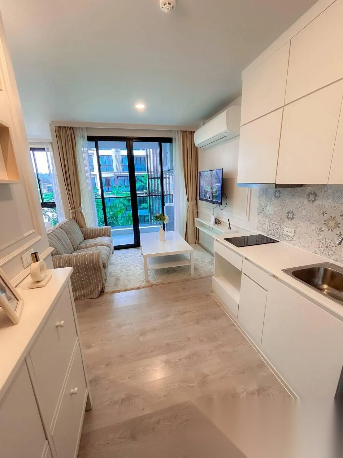 1 Bedroom Apartment for rent at Royal Lee The Terminal Phuket complex · Sakhu · Pool View — photo 12