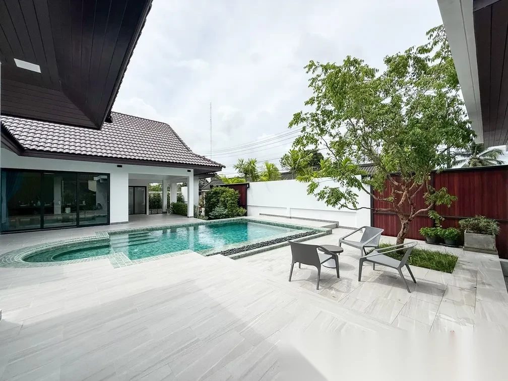3 Bedroom Villa for sale at The One Horizon Villa complex · Thep Krasattri · Pool View — photo 32
