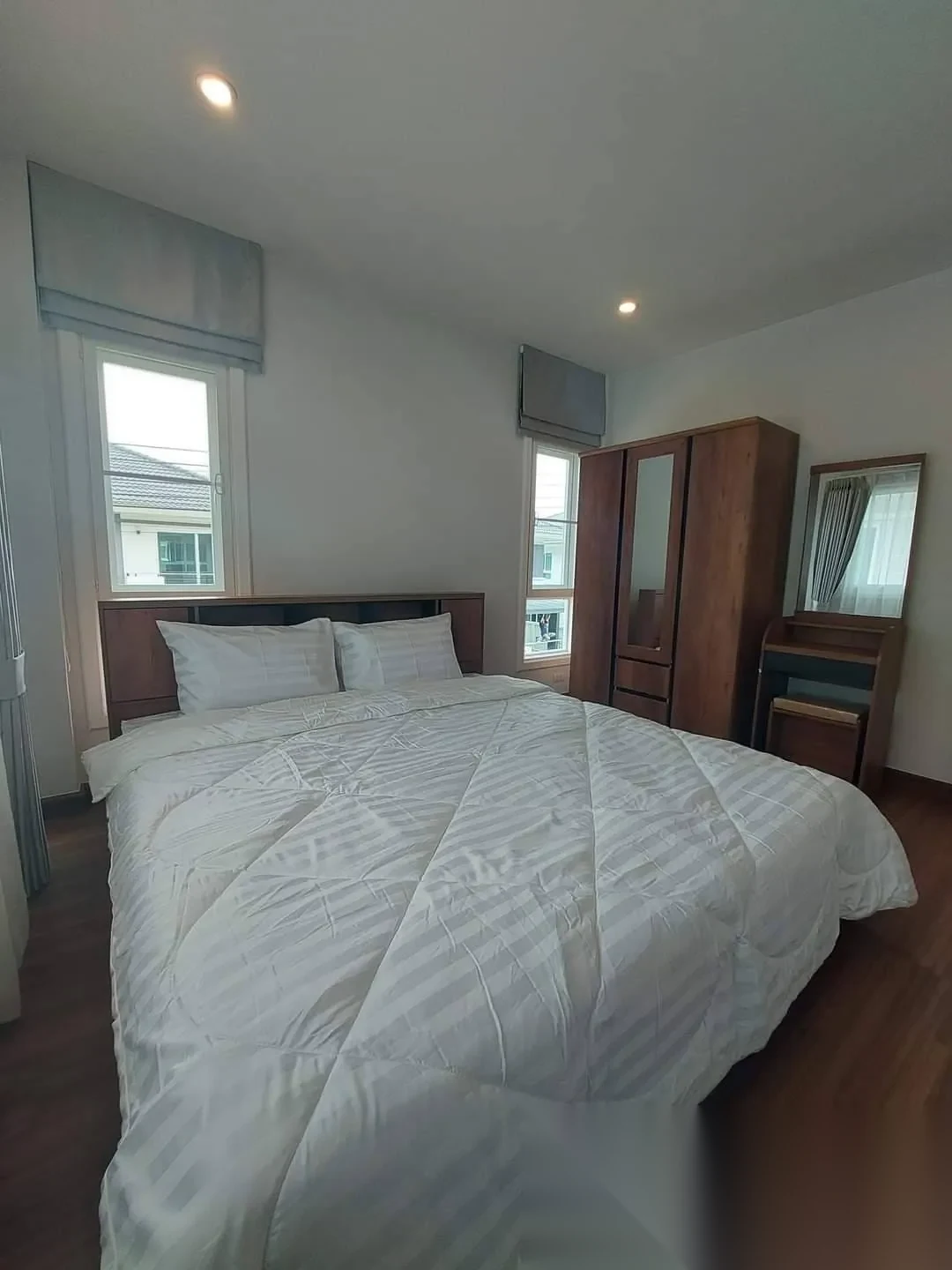 4 Bedroom House for rent at Supalai Palm Spring Banpon Phuket complex · Si Sunthon · Pool Access — photo 8