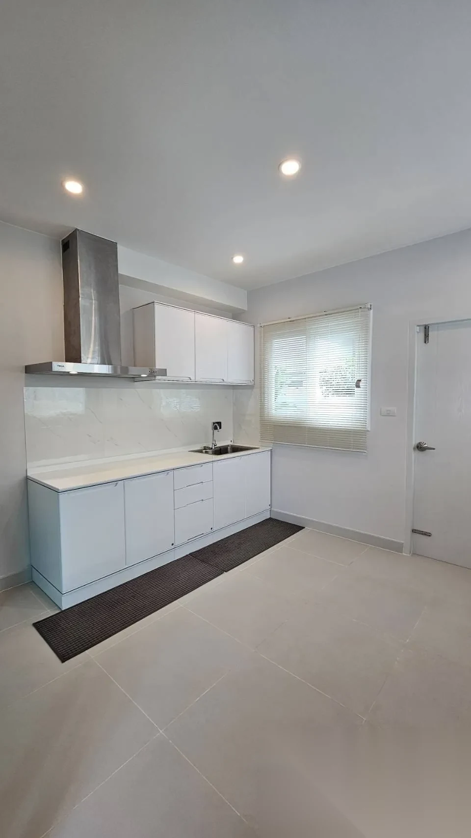 4 Bedroom House for rent at Supalai Palm Spring Banpon Phuket complex · Si Sunthon · Pool Access — photo 9