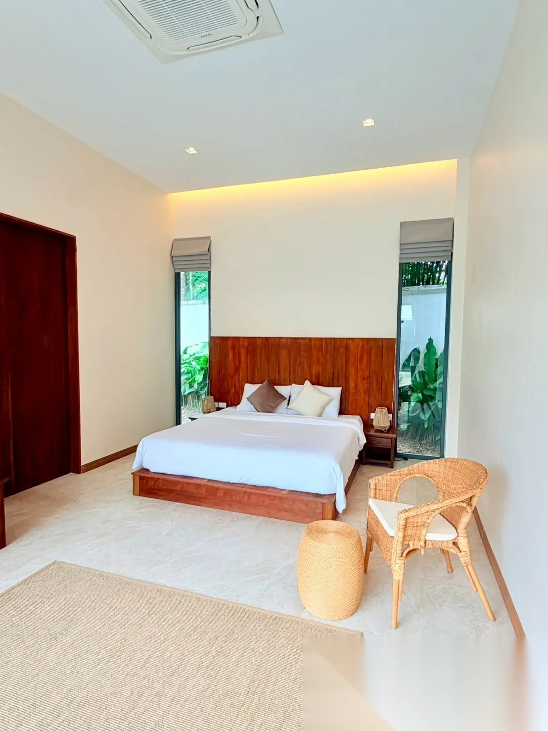 2 Bedroom Villa for rent at Bella Villa Phuket complex · Si Sunthon · Pool View — photo 4