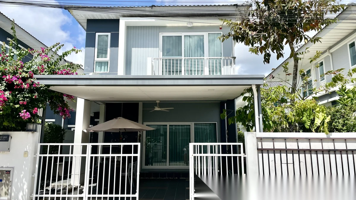 Дом 3BR в комплексе Supalai Palm Spring Banpon Phuket · Си Сунтон · Выход к бассейну — фото 4