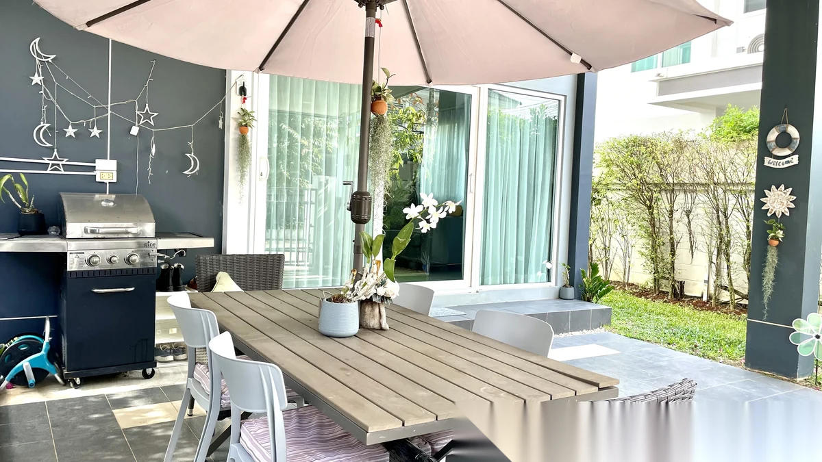Дом 3BR в комплексе Supalai Palm Spring Banpon Phuket · Си Сунтон · Выход к бассейну — фото 7