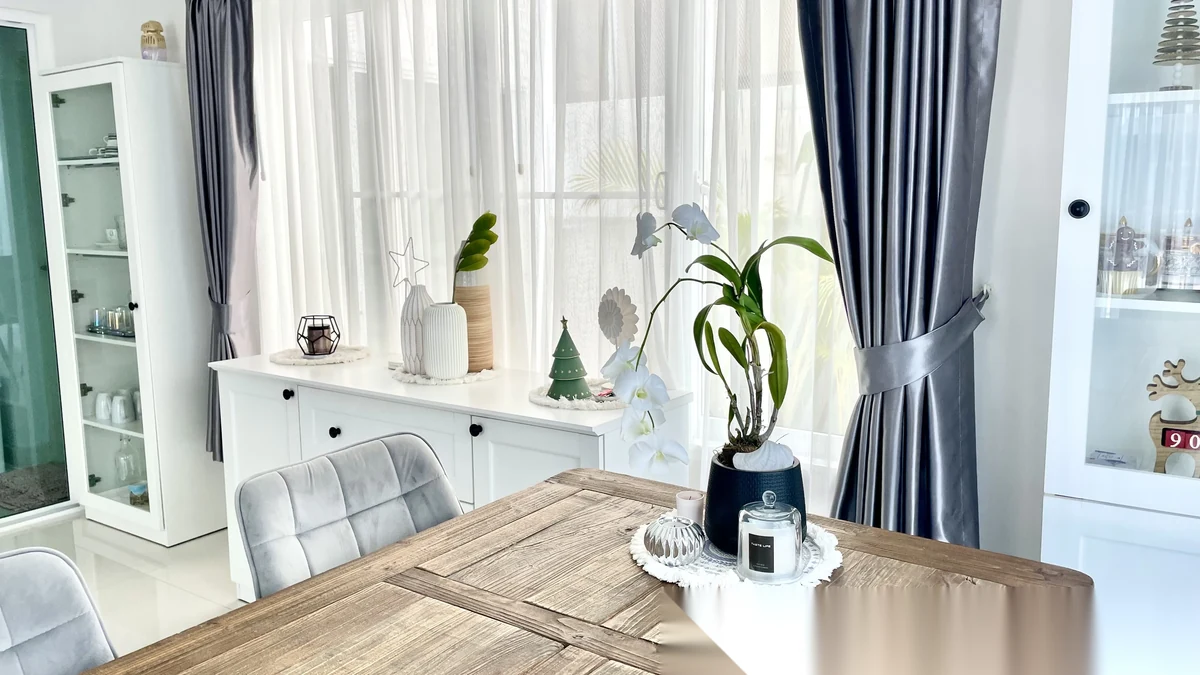 Дом 3BR в комплексе Supalai Palm Spring Banpon Phuket · Си Сунтон · Выход к бассейну — фото 10