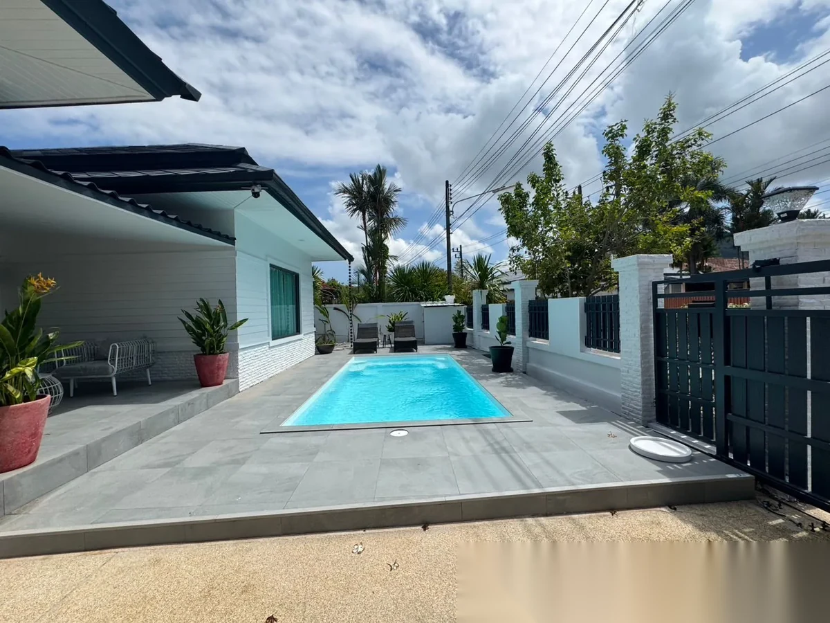 3 Bedroom House for rent at Permsap Villa complex · Si Sunthon · Pool View