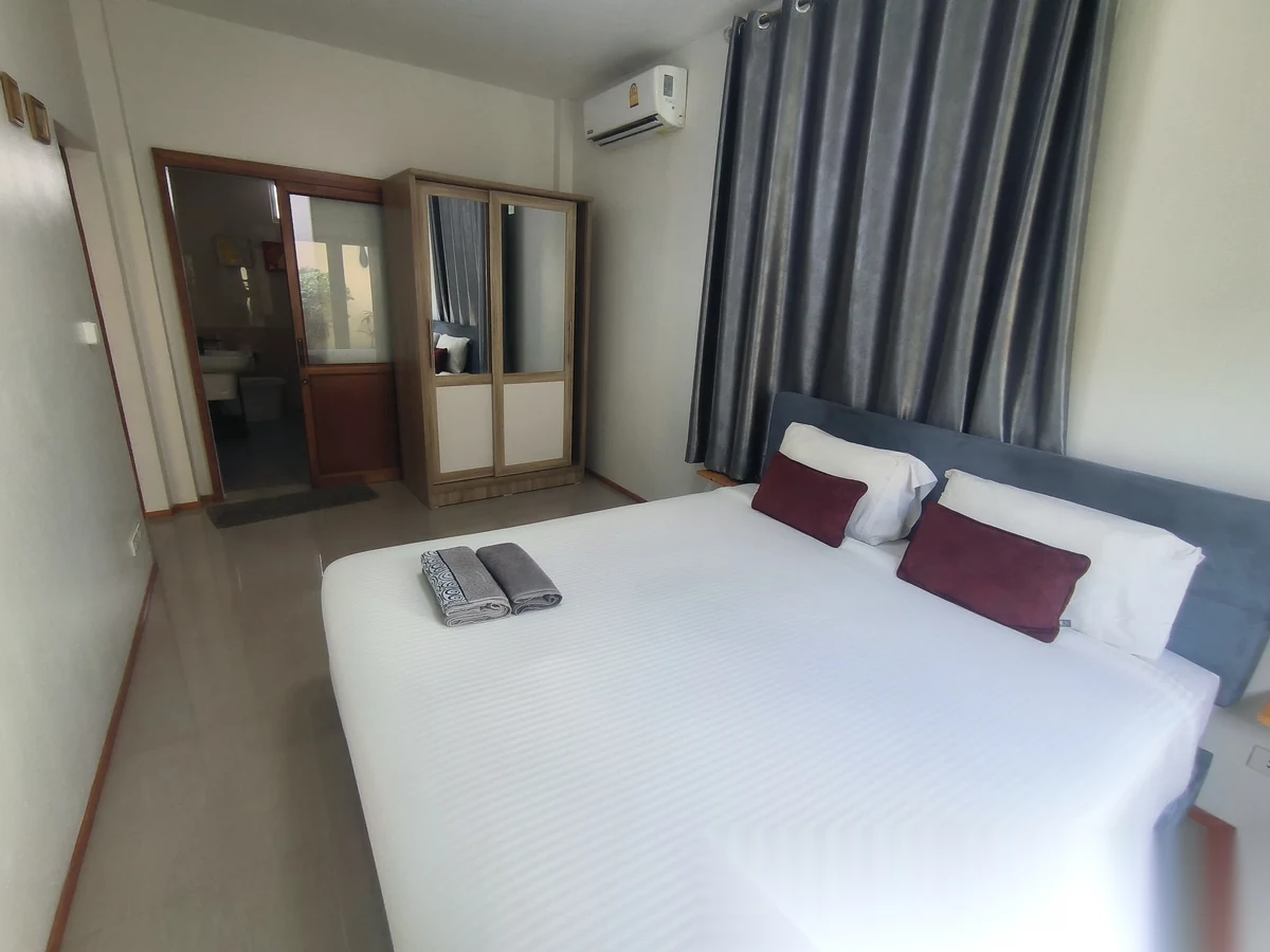 Дом 8BR в комплексе Ban Don Garden Home · Теп Красаттри · Вид на бассейн — фото 22