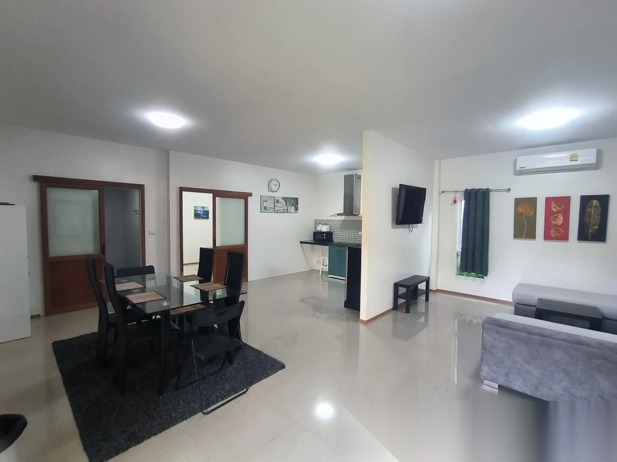 Дом 8BR в комплексе Ban Don Garden Home · Теп Красаттри · Вид на бассейн — фото 24