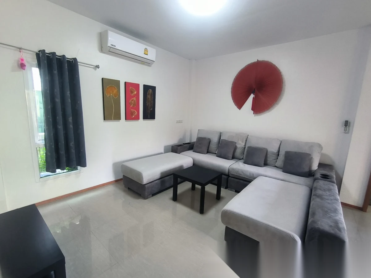 Дом 8BR в комплексе Ban Don Garden Home · Теп Красаттри · Вид на бассейн — фото 25