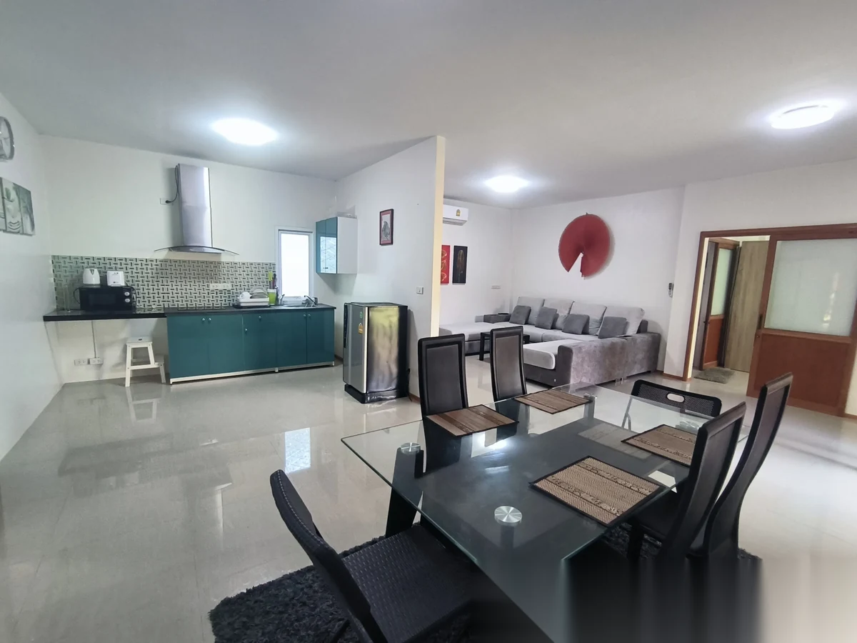 Дом 8BR в комплексе Ban Don Garden Home · Теп Красаттри · Вид на бассейн — фото 28