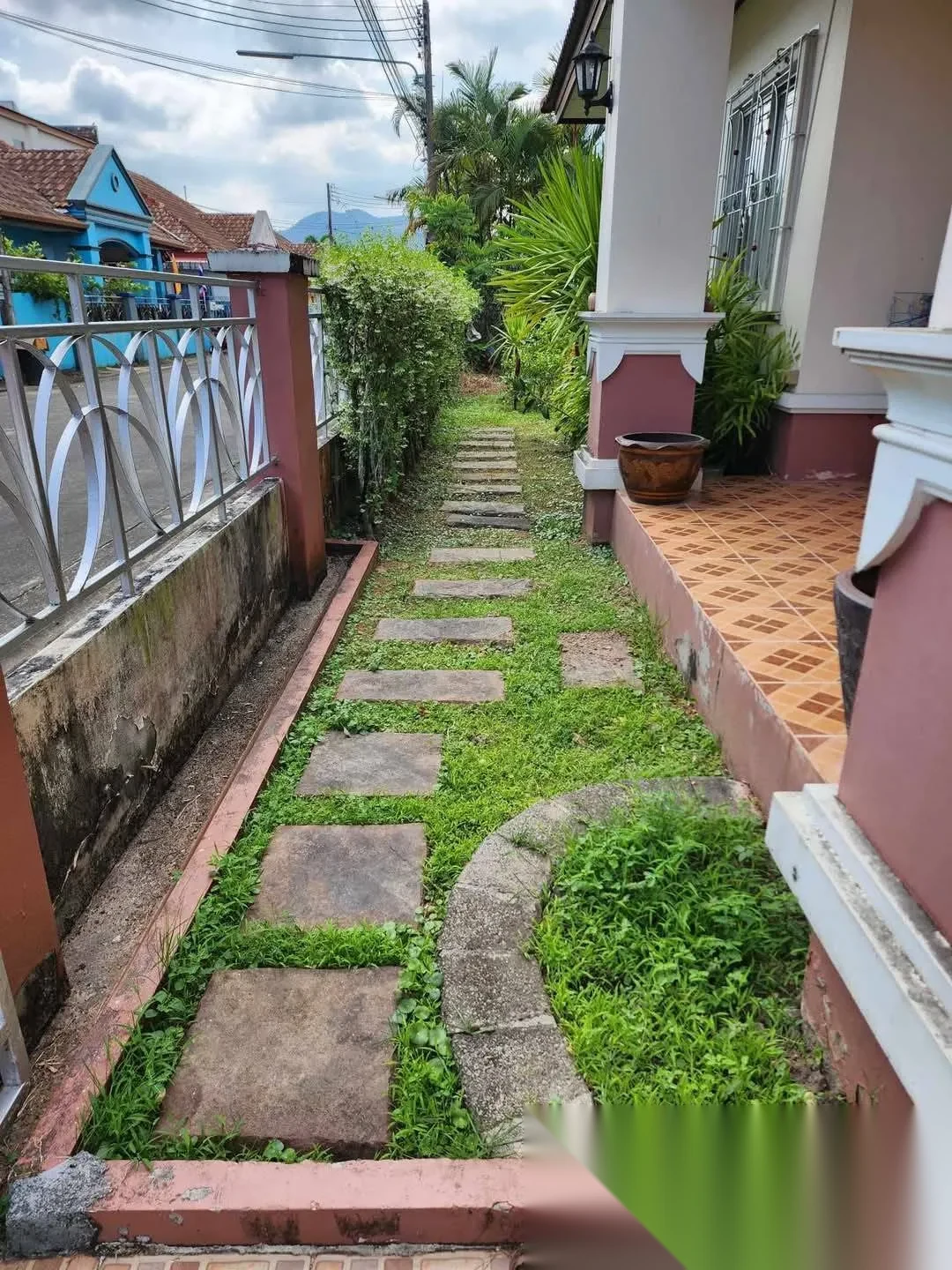 Дом 2BR в комплексе Phanason Park Ville 3 (Baan Lipon) · Си Сунтон — фото 2