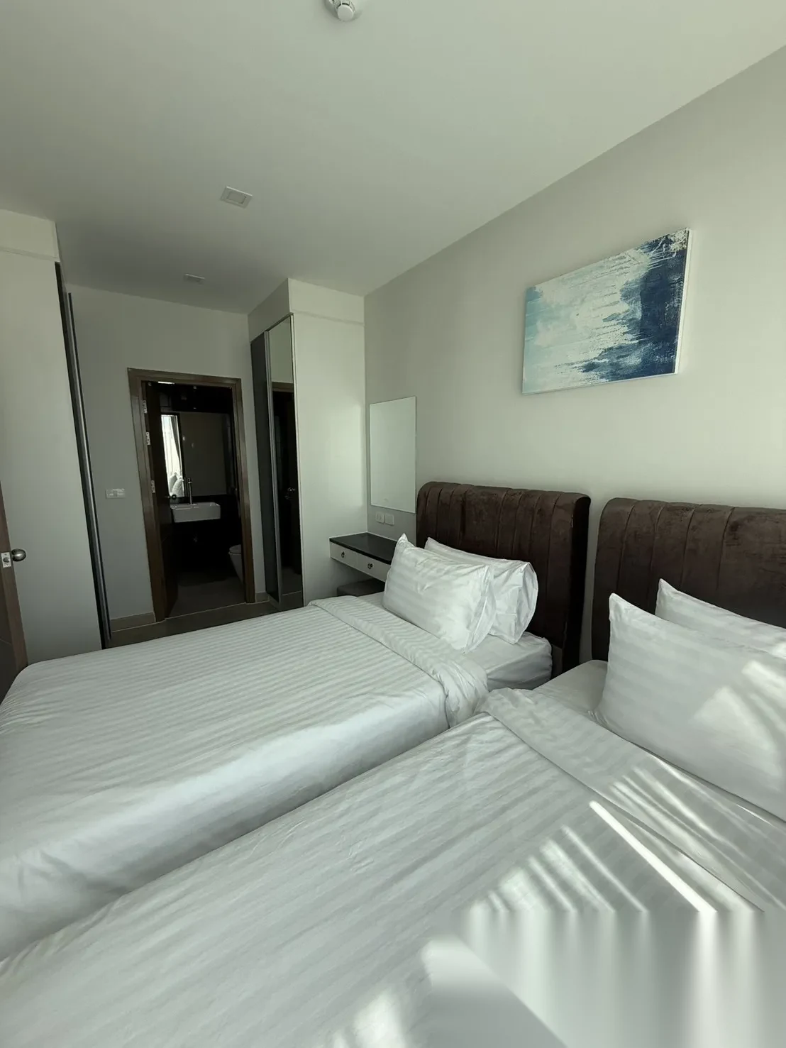 Апартаменты 1BR в ЖК Royal Lee The Terminal Phuket · Саку · Вид на озеро — фото 12