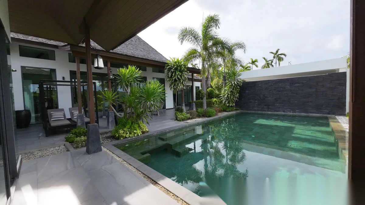 4 Bedroom Villa for rent at The Lake House complex · Si Sunthon · Pool View — photo 4