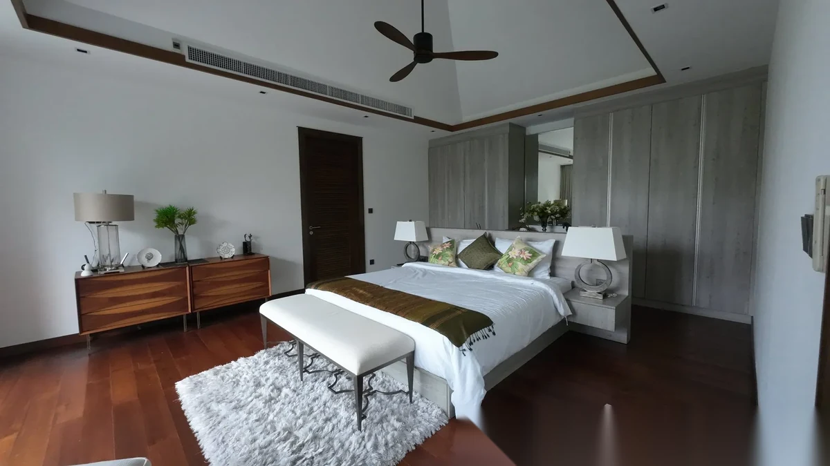 4 Bedroom Villa for rent at The Lake House complex · Si Sunthon · Pool View — photo 5
