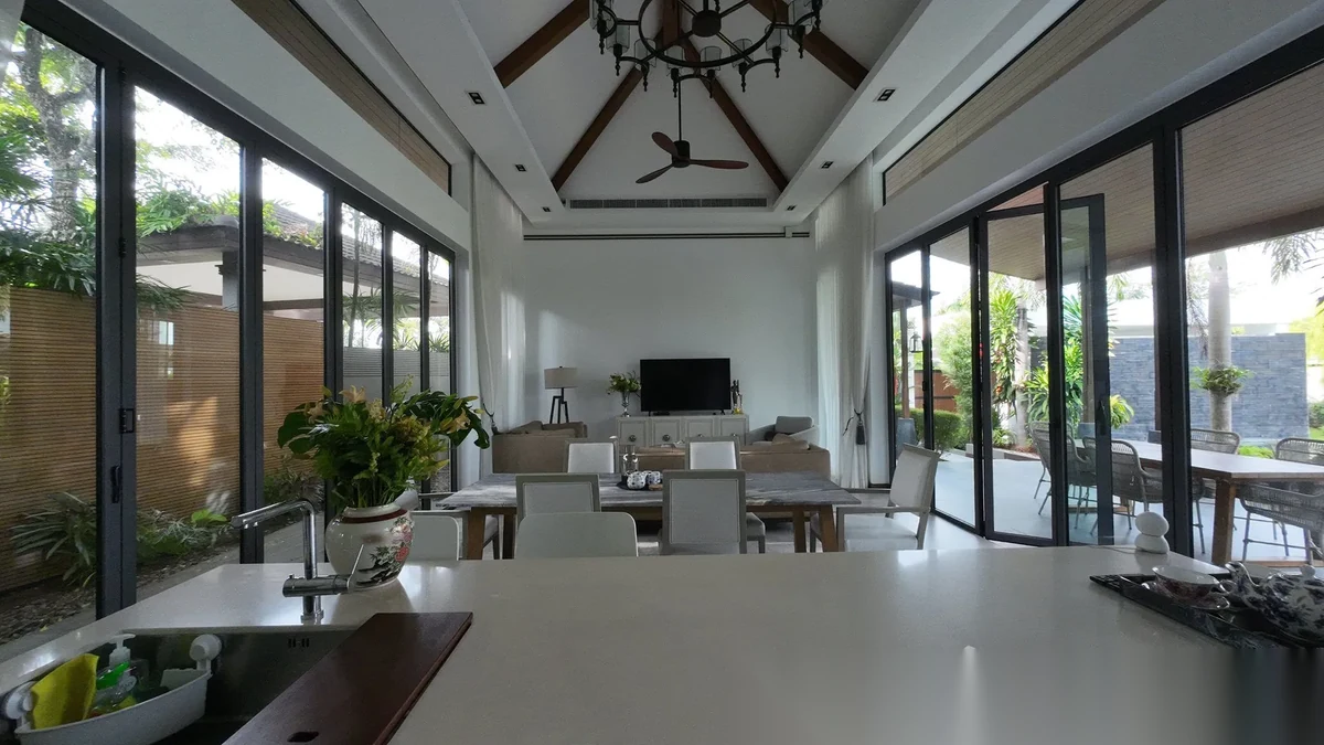4 Bedroom Villa for rent at The Lake House complex · Si Sunthon · Pool View — photo 11