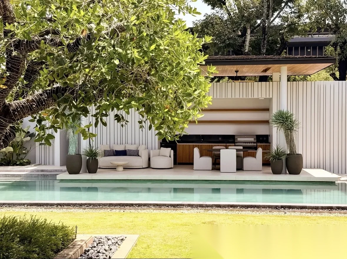 Вилла 4BR в комплексе Botanica Forestique · Теп Красаттри · Вид на бассейн — фото 2