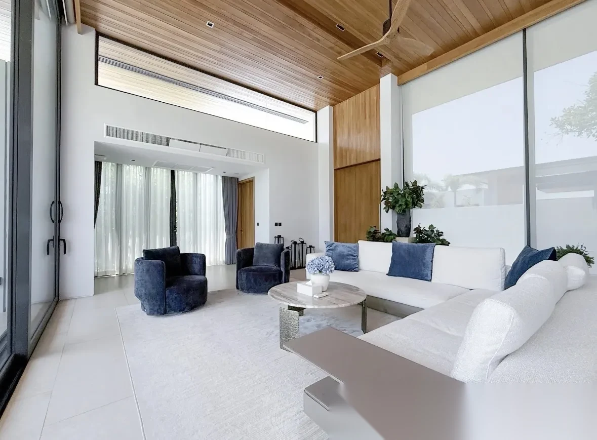 Вилла 4BR в комплексе Botanica Forestique · Теп Красаттри · Вид на бассейн — фото 9