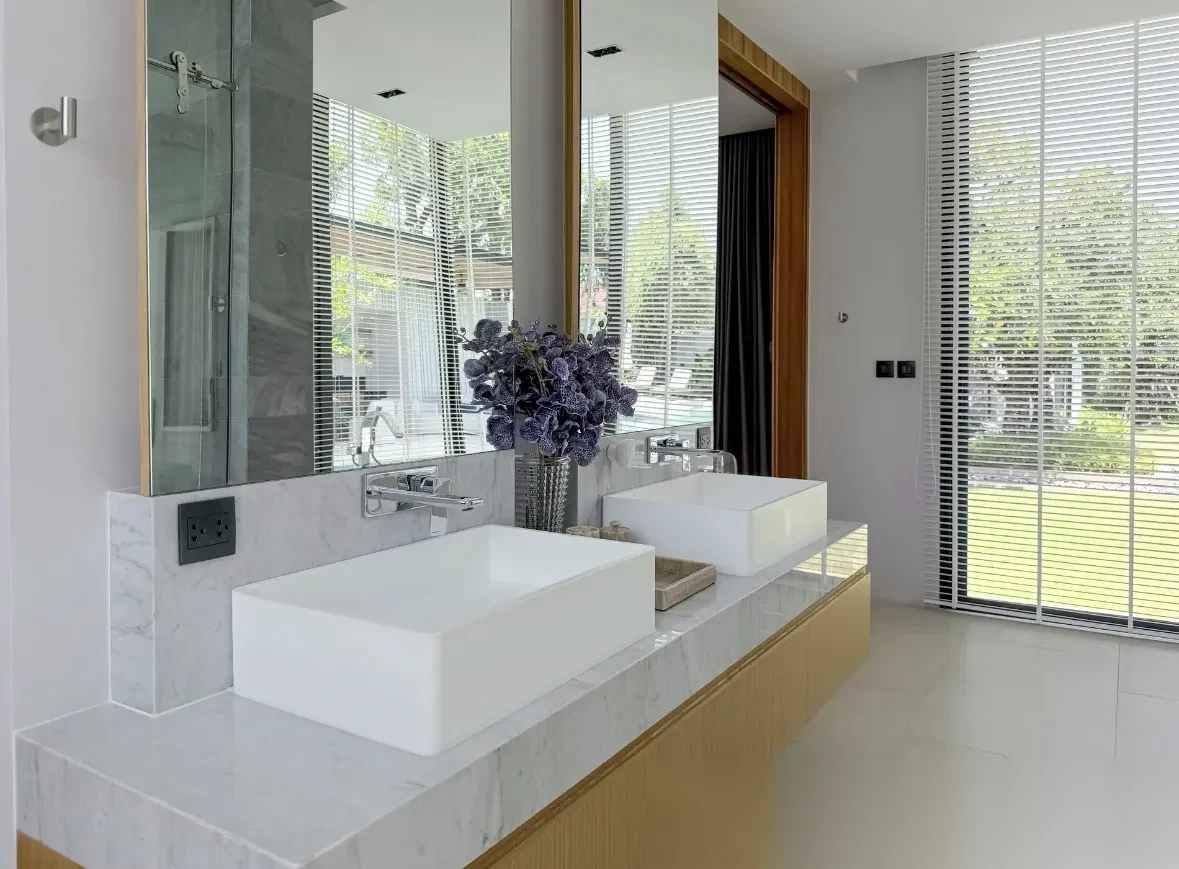 Вилла 4BR в комплексе Botanica Forestique · Теп Красаттри · Вид на бассейн — фото 11